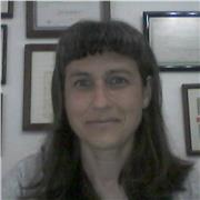 Profesora que imparte clases de matemáticas particulares a tu ritmo